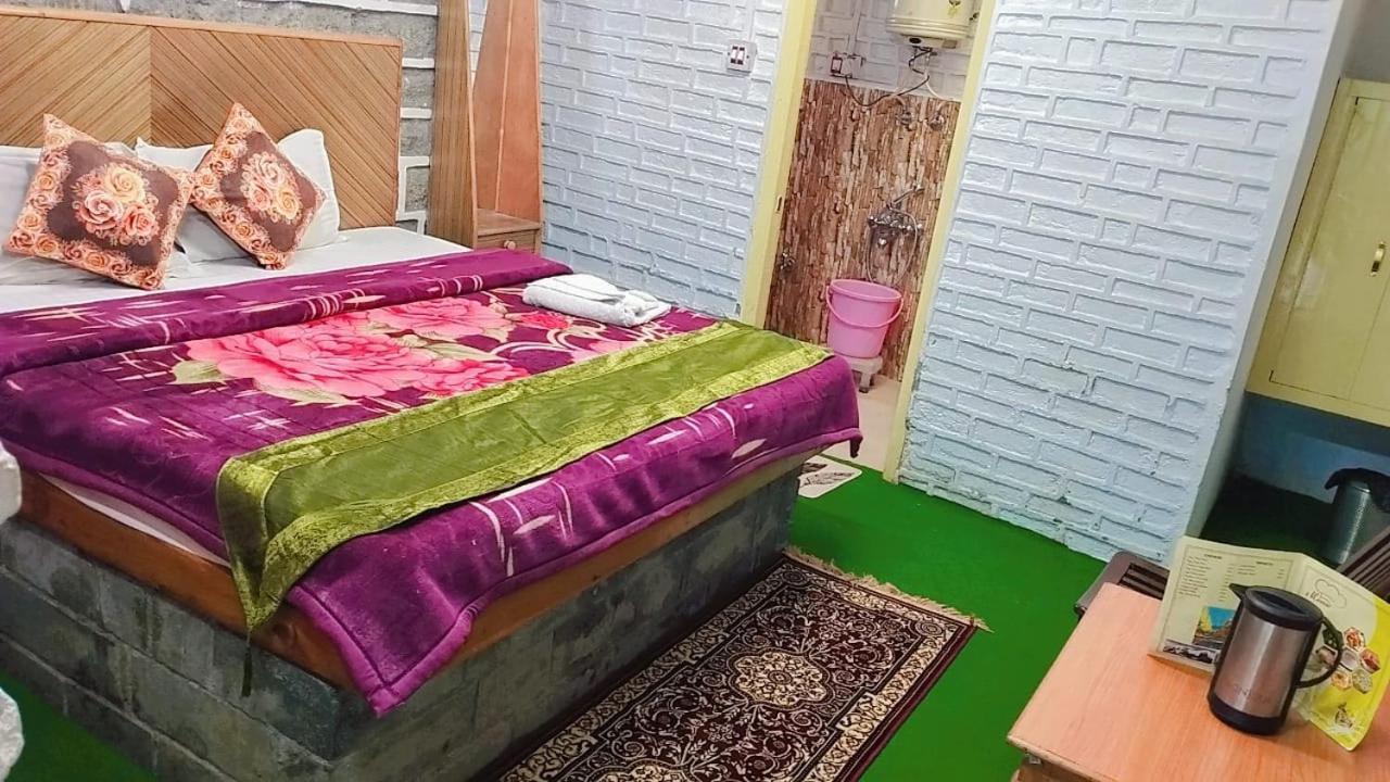 Hotel Seraj International Manāli Εξωτερικό φωτογραφία