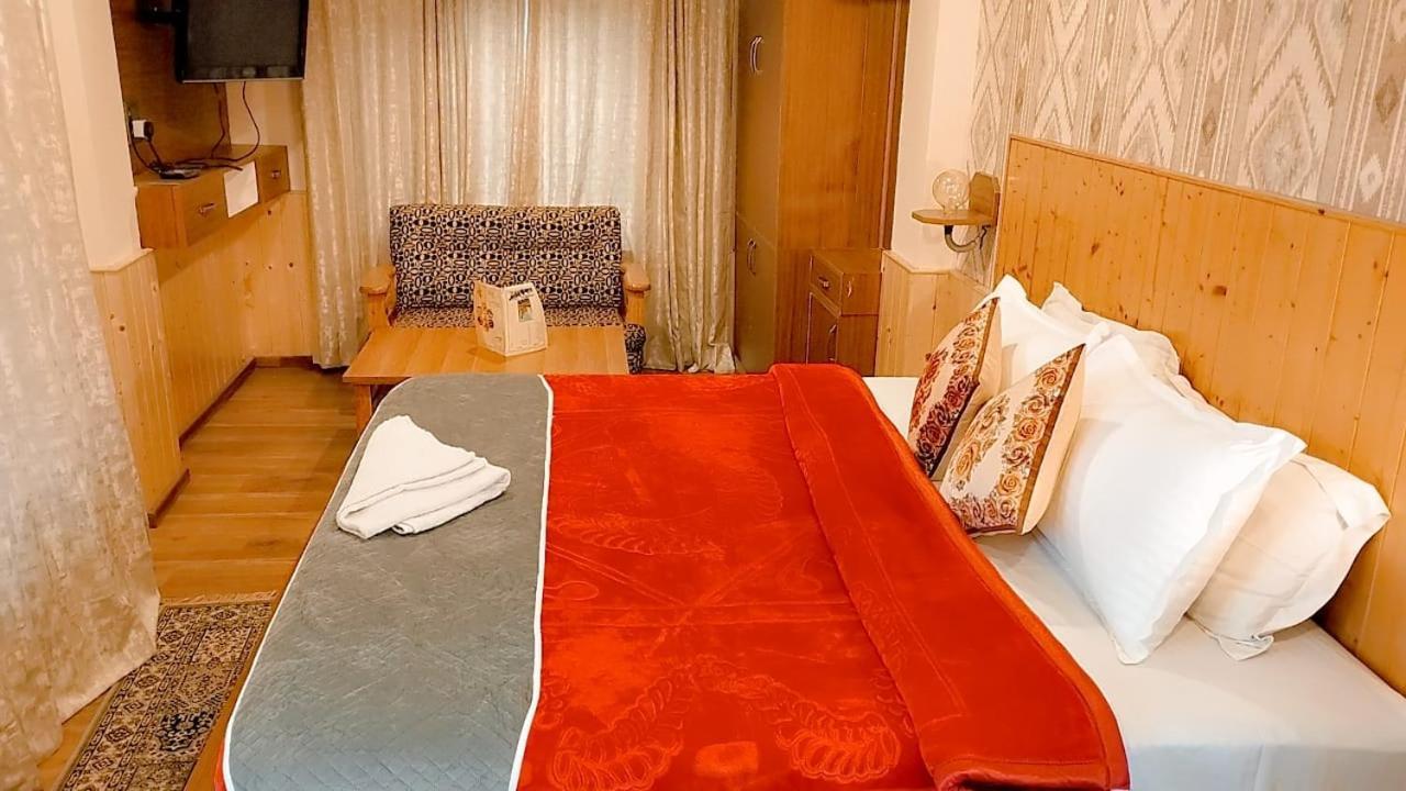 Hotel Seraj International Manāli Εξωτερικό φωτογραφία